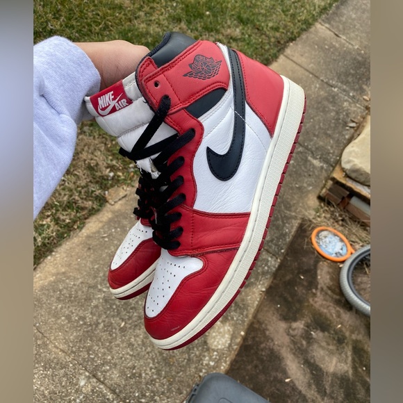 Jordan 1s Chicago (2015) main image 8